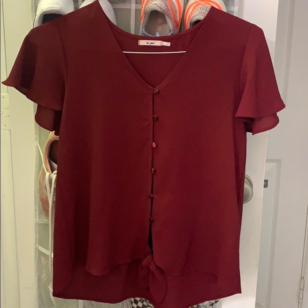Francesca’s Maroon Flowy Top